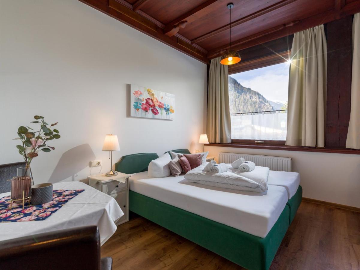 Gasthof Restaurant Waldcafe Mayrhofen Bagian luar foto