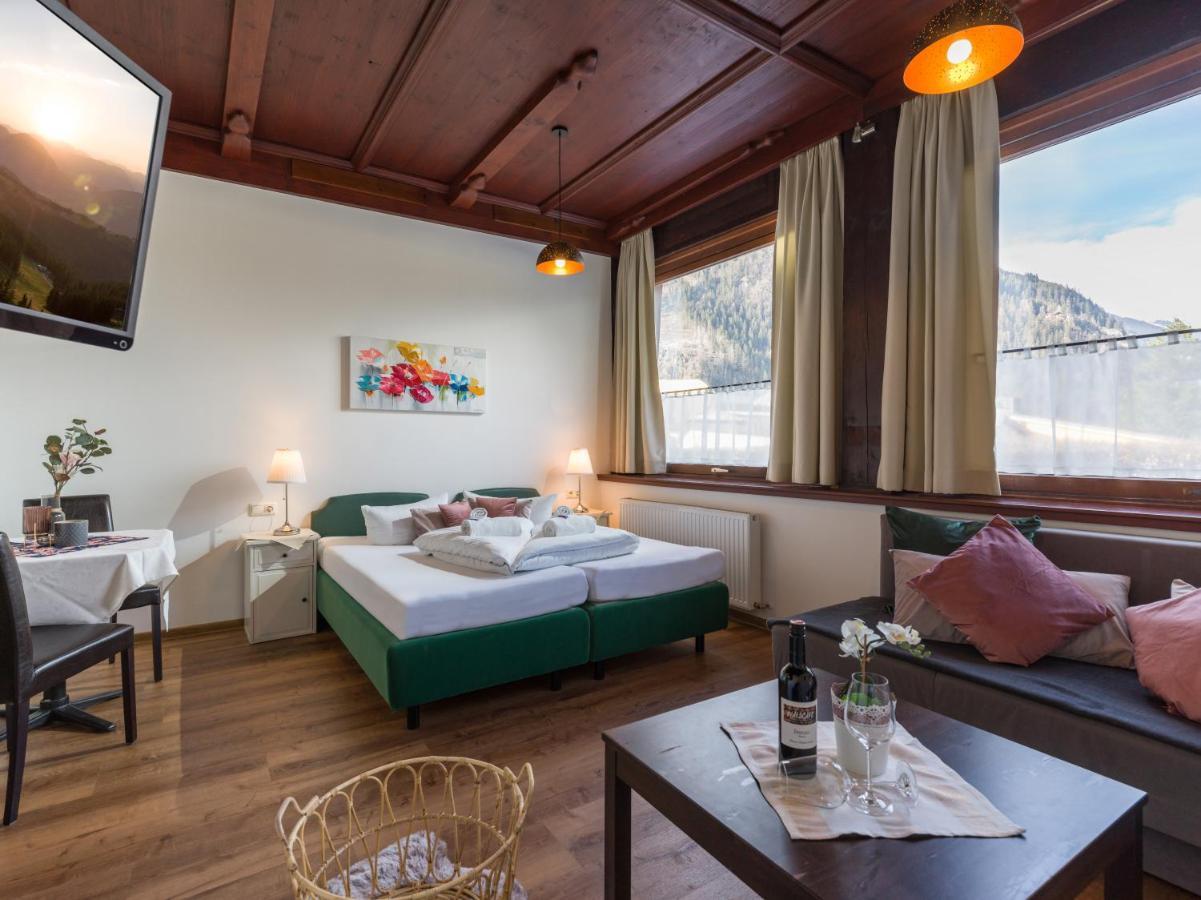 Gasthof Restaurant Waldcafe Mayrhofen Bagian luar foto