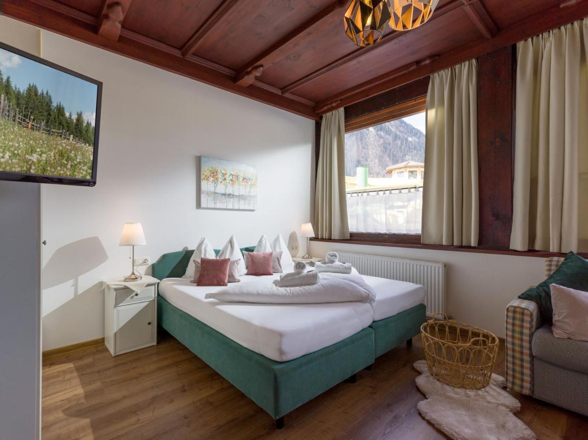 Gasthof Restaurant Waldcafe Mayrhofen Bagian luar foto