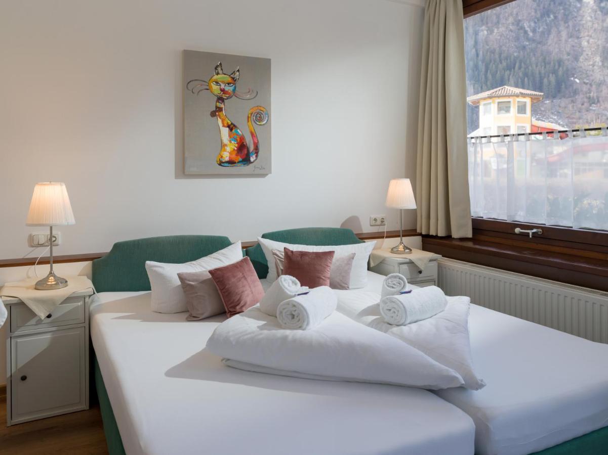Gasthof Restaurant Waldcafe Mayrhofen Bagian luar foto