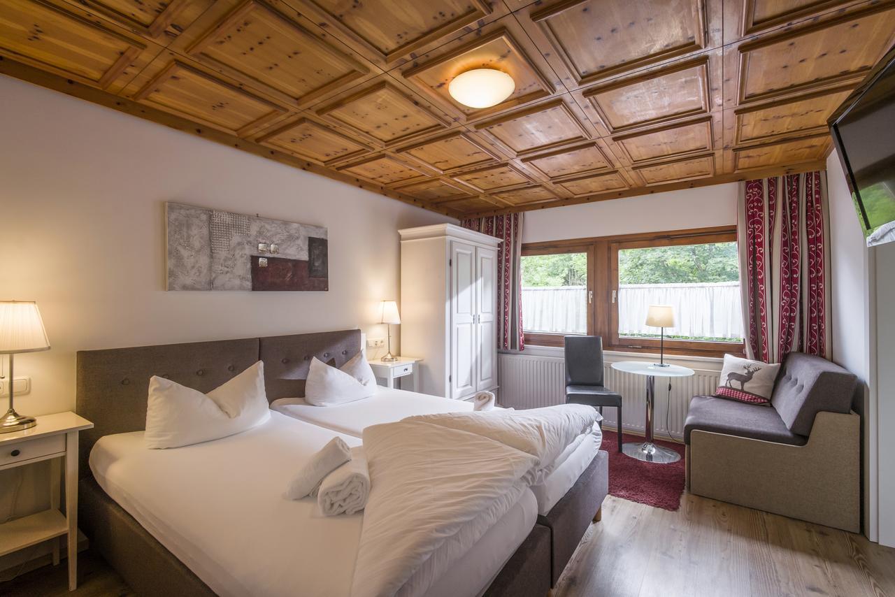 Gasthof Restaurant Waldcafe Mayrhofen Bagian luar foto